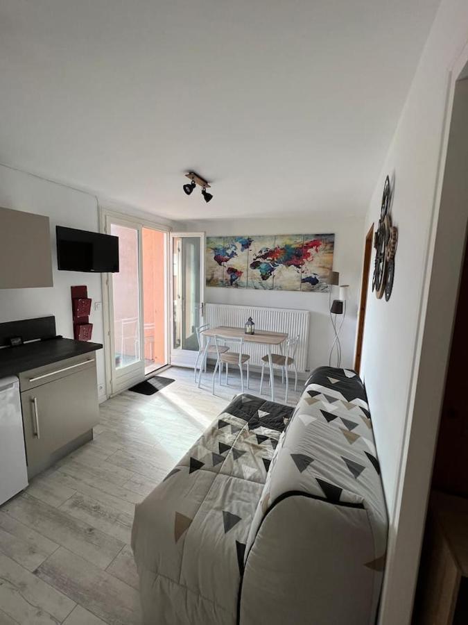 Charmant Appartement Calme Et Lumineux Chateauvieux  Exterior foto